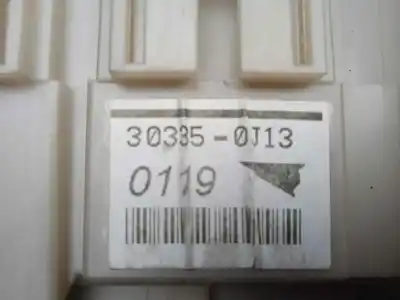 Pezzo di ricambio per auto di seconda mano scatola relè/fusibili per toyota auris (_e15_) 1.4 d-4d (nde150_) riferimenti oem iam 303350j13 - 8273002j70 - 171610l06  
