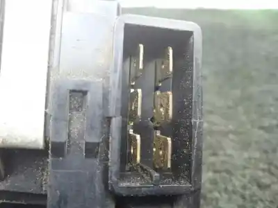 Second-hand car spare part headlights switch for renault 19 1.4 oem iam references 7700766407  19. - cuadrado