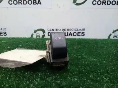 Peça sobressalente para automóvel em segunda mão botão / interruptor elevador vidro traseiro esquerdo por toyota corolla (e12) 2.0 turbodiesel cat referências oem iam 370778260a04 - 8481002041