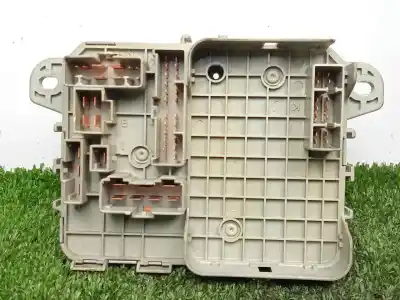 Second-hand car spare part fuse box unit for mg mgf (rd) 1.8 cat oem iam references yqe101971  