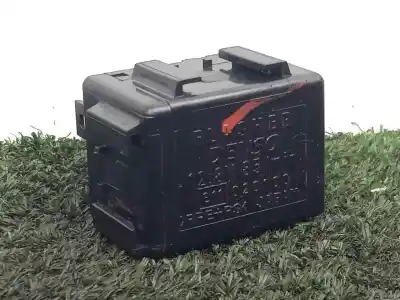 Pezzo di ricambio per auto di seconda mano relè per fiat sedici (189_) 1.9 d multijet 4x4 riferimenti oem iam 3861084f00 - 0665005351