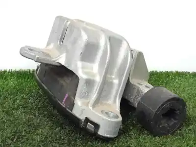 Second-hand car spare part engine support for opel mokka 1.7 16v cdti oem iam references 95135160  