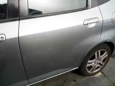 Автозапчасти б/у ЗАДНЯЯ ЛЕВАЯ ДВЕРЬ за HONDA JAZZ (GD1/5)  ссылки OEM IAM   