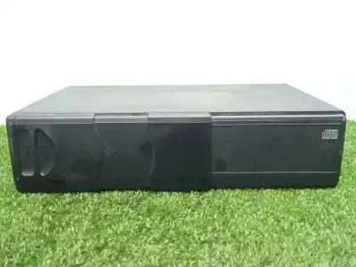 Автозапчастина б/у аудіо система / радіо cd для land rover range rover (lm) 3.0 td6 посилання на oem iam xqe000120 - 1181172