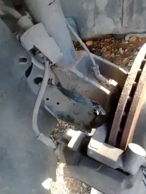 Second-hand car spare part front left knuckle for ford focus cabrio (ca5) 2.0 tdci cat oem iam references   