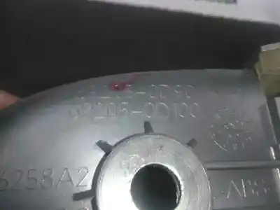 Автозапчасти б/у внутри передней правой ручки за toyota yaris (ksp9/scp9/nlp9) 1.4 turbodiesel cat ссылки oem iam 692050d90 - 692050d100  