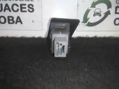 Peça sobressalente para automóvel em segunda mão interruptor 4 piscas - emergência por toyota yaris (ksp9/scp9/nlp9) 1.4 turbodiesel cat referências oem iam 843320d020  