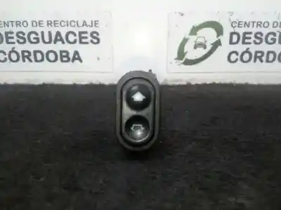 Piesă de schimb auto la mâna a doua panou comanda geamuri electrice spate stanga pentru mahindra bolero pick-up 2.5 td 4wd referințe oem iam 