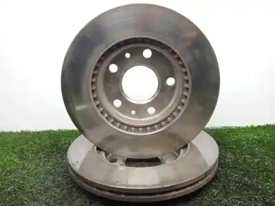 Second-hand car spare part front disc brake for dacia duster 1.6 16v cat oem iam references 16155210028