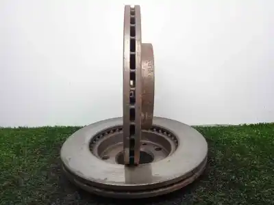 Second-hand car spare part front disc brake for dacia duster 1.6 16v cat oem iam references 16155210028  