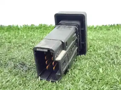 Second-hand car spare part hazard warning lights for dacia logan 1.4 cat oem iam references   