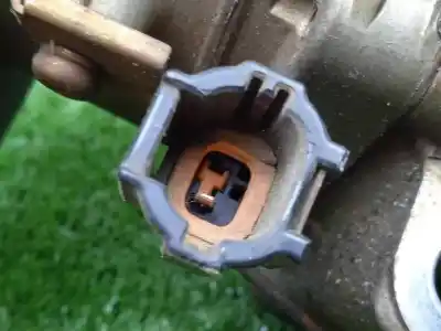 Автозапчасти б/у компрессор кондиционера воздуха за nissan navara pick-up (d40m) 2.5 dci diesel cat ссылки oem iam 92600eb400 - co6a070270 - a42011a0702003  