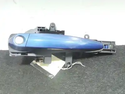 Peça sobressalente para automóvel em segunda mão puxador exterior dianteiro esquerdo por bmw serie 1 berlina (e81/e87) 2.0 16v diesel cat referências oem iam 