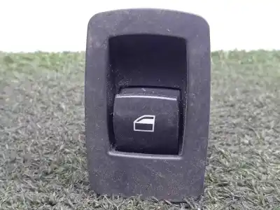 Peça sobressalente para automóvel em segunda mão BOTÃO / INTERRUPTOR ELEVADOR VIDRO TRASEIRO ESQUERDO por BMW SERIE 1 BERLINA (E81/E87)  Referências OEM IAM 6945874 - 15939900  