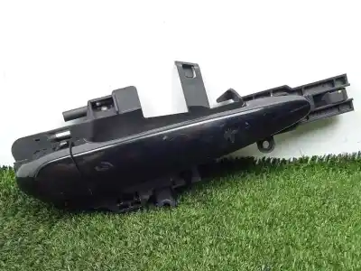 Peça sobressalente para automóvel em segunda mão puxador exterior traseiro direito por bmw serie 1 berlina (e81/e87) 118d referências oem iam 