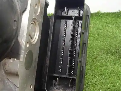 Pezzo di ricambio per auto di seconda mano abs per piaggio (vespa) porter - combi 1.2 diesel 35 cv / 26 kw riferimenti oem iam 28526403053 - 10092666053 - 10062436791 - 1e001693  