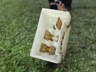 Second-hand car spare part headlights switch for nissan trade 2.8d oem iam references   