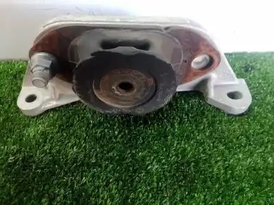 Second-hand car spare part engine support for renault kangoo express 1.5 dci oem iam references 8200277212 - 112202847r