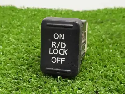 Автозапчастина б/у вимикач для mitsubishi l 200 2.4 di-d cat посилання на oem iam 8606a023