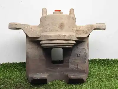 Автозапчастина б/у передній лівий гальмум для mitsubishi l 200 2.4 di-d cat посилання на oem iam 4605a201