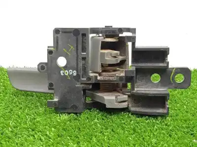 Автозапчастина б/у ліва задня внутрішня ручка для mitsubishi l 200 2.4 di-d cat посилання на oem iam 5716a613ha  