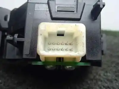 Second-hand car spare part headlights switch for mazda 2 lim. (de) 1.4 diesel cat oem iam references df7166122  1.niebla