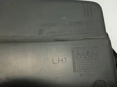 Peça sobressalente para automóvel em segunda mão porta luvas por opel corsa e gsi referências oem iam 39013999  