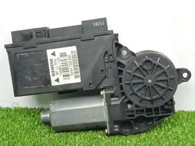 Tweedehands auto-onderdeel raammotor rechts voor voor audi a4 avant (8e) 1.9 tdi (96kw) oem iam-referenties 5wk47006bbf - 0130821764