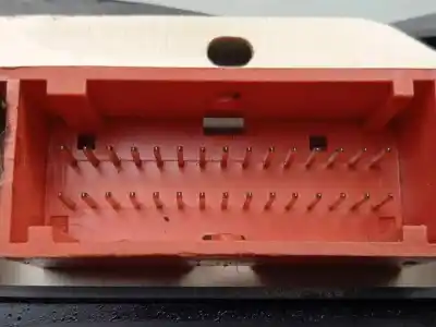 Second-hand car spare part dashboard for renault trafic combi (ab 4.01) 1.9 diesel oem iam references 8200390132 - p8200390132b - 281177072 - ns8214777s  