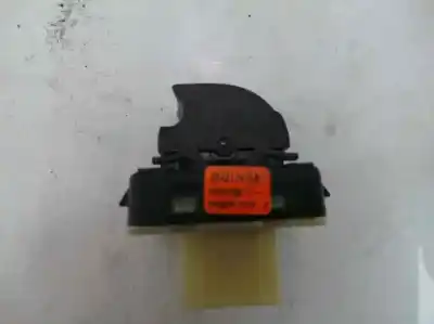 Peça sobressalente para automóvel em segunda mão botão / interruptor elevador vidro dianteiro direito por dacia duster 1.5 dci diesel fap cat referências oem iam 254217475r - 10023750  1.boton