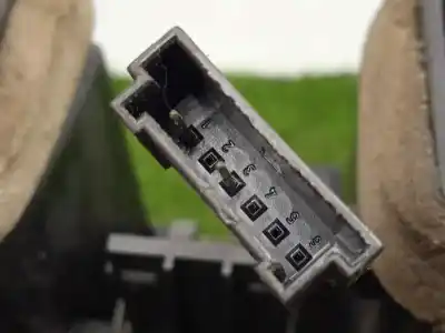 Peça sobressalente para automóvel em segunda mão grelha de ventilação tablier por bmw serie 7 (e65/e66) 3.0 turbodiesel cat referências oem iam 82235990  