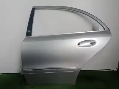 Recambio de automóvil de segunda mano de PUERTA TRASERA IZQUIERDA para MERCEDES CLASE E (W211) BERLINA  referencias OEM IAM   