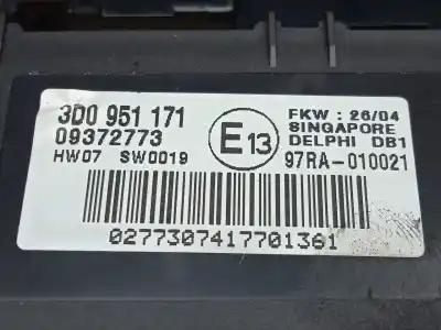Pezzo di ricambio per auto di seconda mano luce interna per volkswagen phaeton (3d2/3d8) 4.9 v10 tdi cat (ajs) riferimenti oem iam 3d0907135b - 3d0951171 - 432590012  
