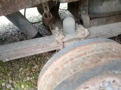 Peça sobressalente para automóvel em segunda mão charrió / suporte de eixo de trás por ford ranger (et) 2.5 tdci cat referências oem iam 