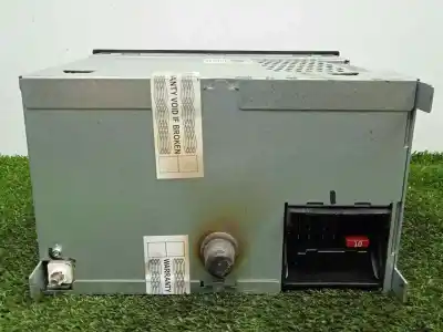 Second-hand car spare part audio system / radio cd for volkswagen polo (9n3) 1.2 60 cv / 44 kw oem iam references 6q0035152e  
