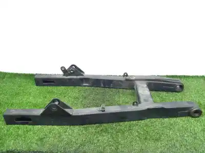 Pezzo di ricambio per auto di seconda mano forcellone per keeway rkv 125 c.c riferimenti oem iam ml53100k690011  