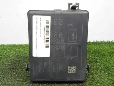 Pezzo di ricambio per auto di seconda mano SCATOLA RELÈ/FUSIBILI per FIAT FREEMONT (345)  Riferimenti OEM IAM 68068355AE  