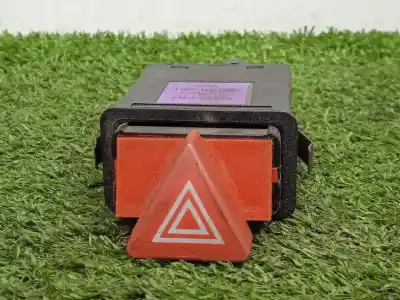 Second-hand car spare part hazard warning lights for audi a6 berlina (4b2) 2.4 (121kw) oem iam references 4b0941509e  