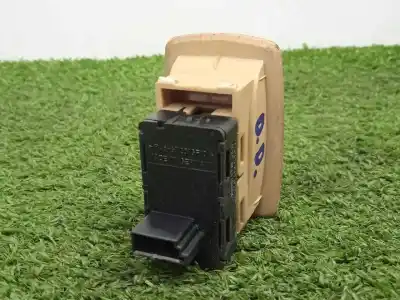 Second-hand car spare part right front power window switch for bmw x3 (e83) 2.0 16v diesel cat oem iam references 15979804 - 6922244  