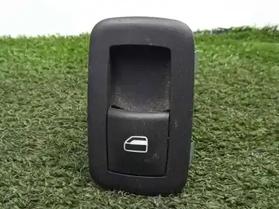 Pezzo di ricambio per auto di seconda mano comando alzacristalli posteriori destro per fiat freemont (345) 2.0 16v multijet cat riferimenti oem iam 56046832ab - 10017668