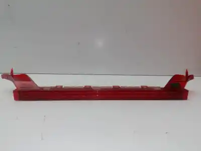 Peça sobressalente para automóvel em segunda mão farolim de travão central por bmw serie 1 berlina (e81/e87) 2.0 turbodiesel cat referências oem iam 63256924673 - 63256931397