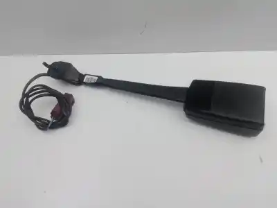 Tweedehands auto-onderdeel riemhaak rechts voor voor ford focus lim. (cb8) 1.6 tdci cat oem iam-referenties bm5161208abw - 620392200b