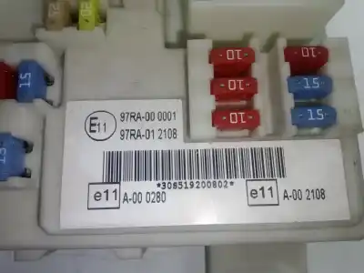 Pezzo di ricambio per auto di seconda mano scatola relè/fusibili per ford kuga (cbv) 2.0 tdci cat riferimenti oem iam 97ra000001 - 97ra012108 - 7m5t14a073jf - 519200802  