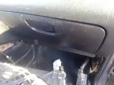 Автозапчастина б/у бардачок для ssangyong rexton 2.7 turbodiesel cat посилання на oem iam 