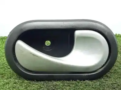 Second-hand car spare part interior right rear handle for dacia sandero 1.5 dci oem iam references 8200733847