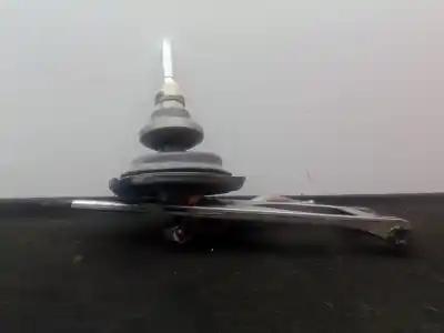 Peça sobressalente para automóvel em segunda mão alavanca de velocidades por bmw serie 1 berlina (e81/e87) 2.0 16v referências oem iam 2511756610001 - c22769 - 226030712