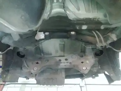 Peça sobressalente para automóvel em segunda mão charrió / suporte de eixo de trás por bmw serie 1 berlina (e81/e87) 2.0 16v referências oem iam 