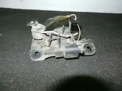 Автозапчастина б/у замок капота для audi a3 (8l) 1.8 ambiente посилання на oem iam 8l0823509c  