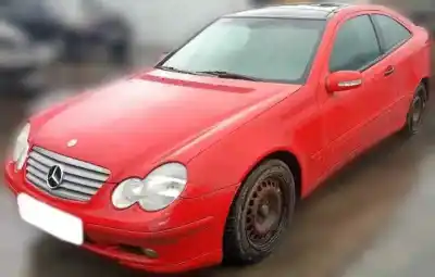 Автозапчастина б/у передне ліве крило для mercedes-benz clase c (w203) sportcoupe 2.2 cdi cat посилання на oem iam   