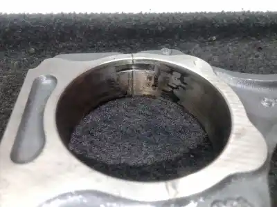 Pezzo di ricambio per auto di seconda mano BIELLA per SSANGYONG RODIUS  Riferimenti OEM IAM 960  